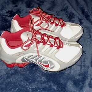 Women's Nike Shox Navina Size 7.5